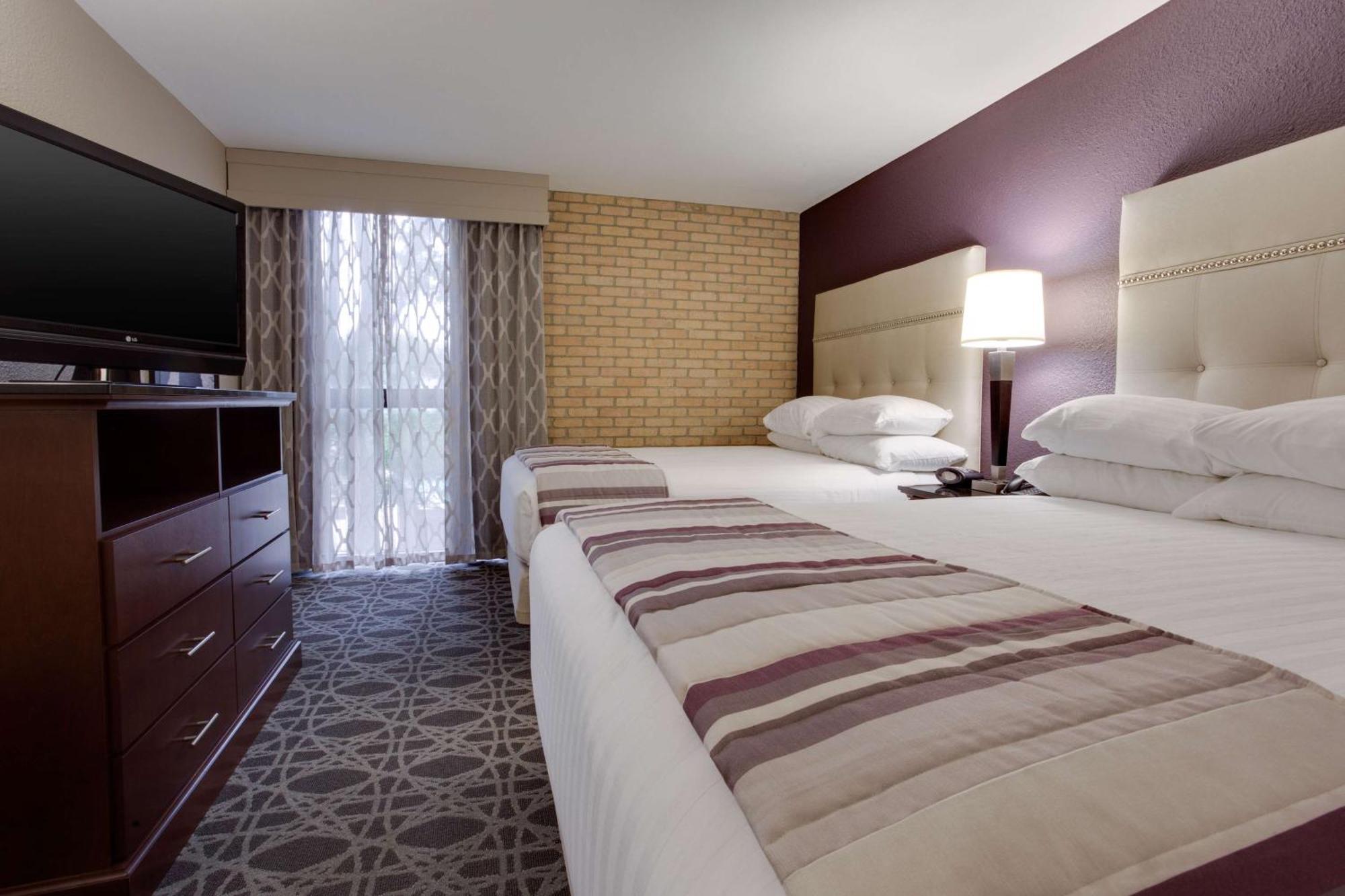Drury Plaza Hotel San Antonio Airport מראה חיצוני תמונה