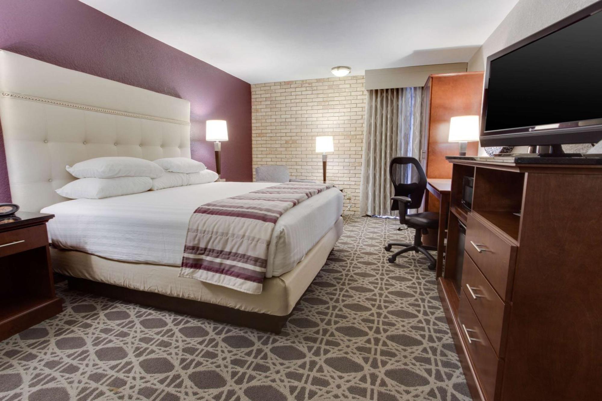 Drury Plaza Hotel San Antonio Airport מראה חיצוני תמונה
