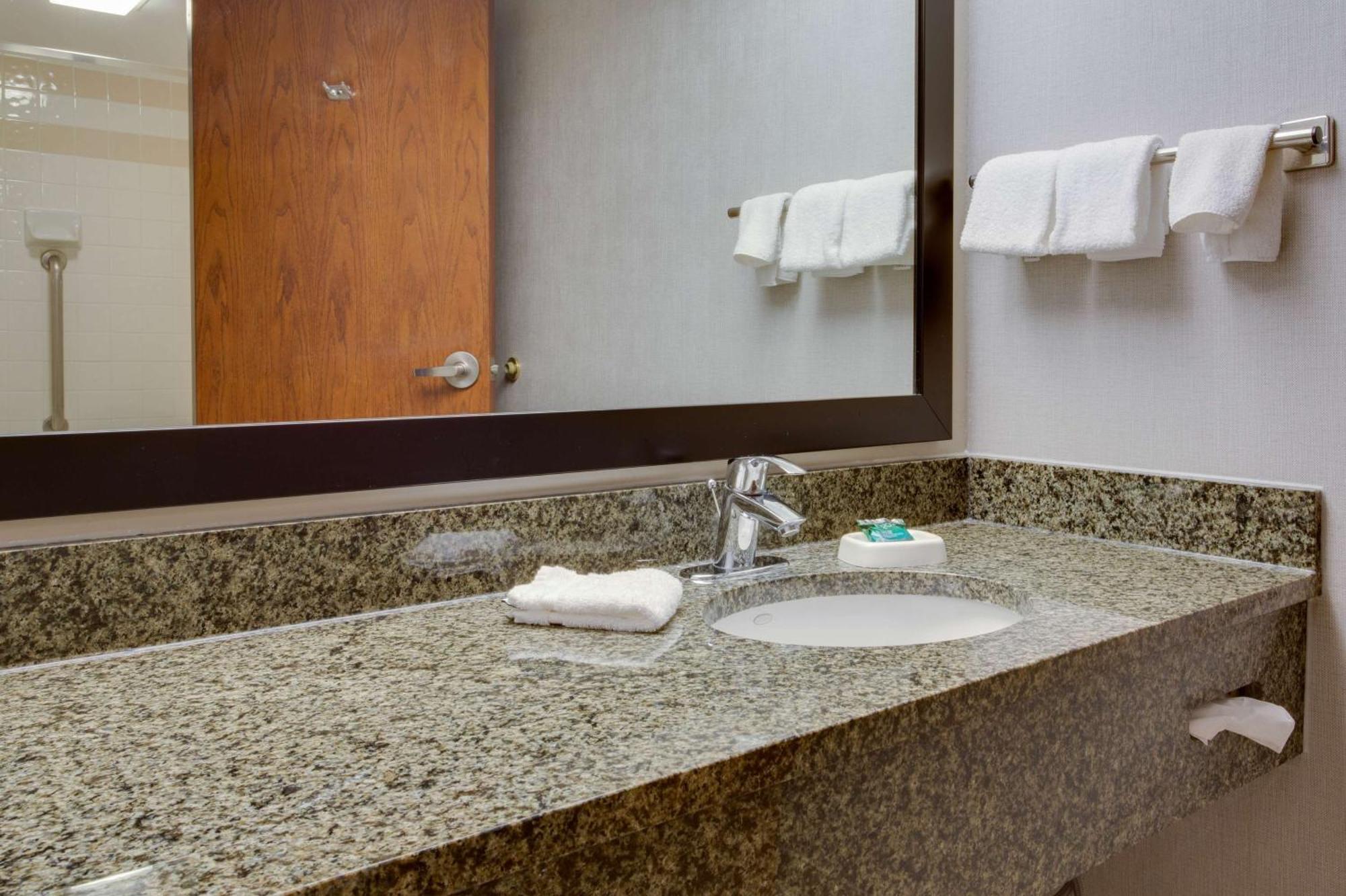 Drury Plaza Hotel San Antonio Airport מראה חיצוני תמונה