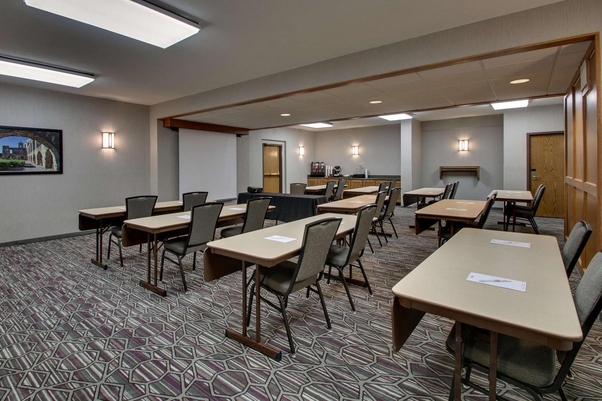 Drury Plaza Hotel San Antonio Airport מראה חיצוני תמונה