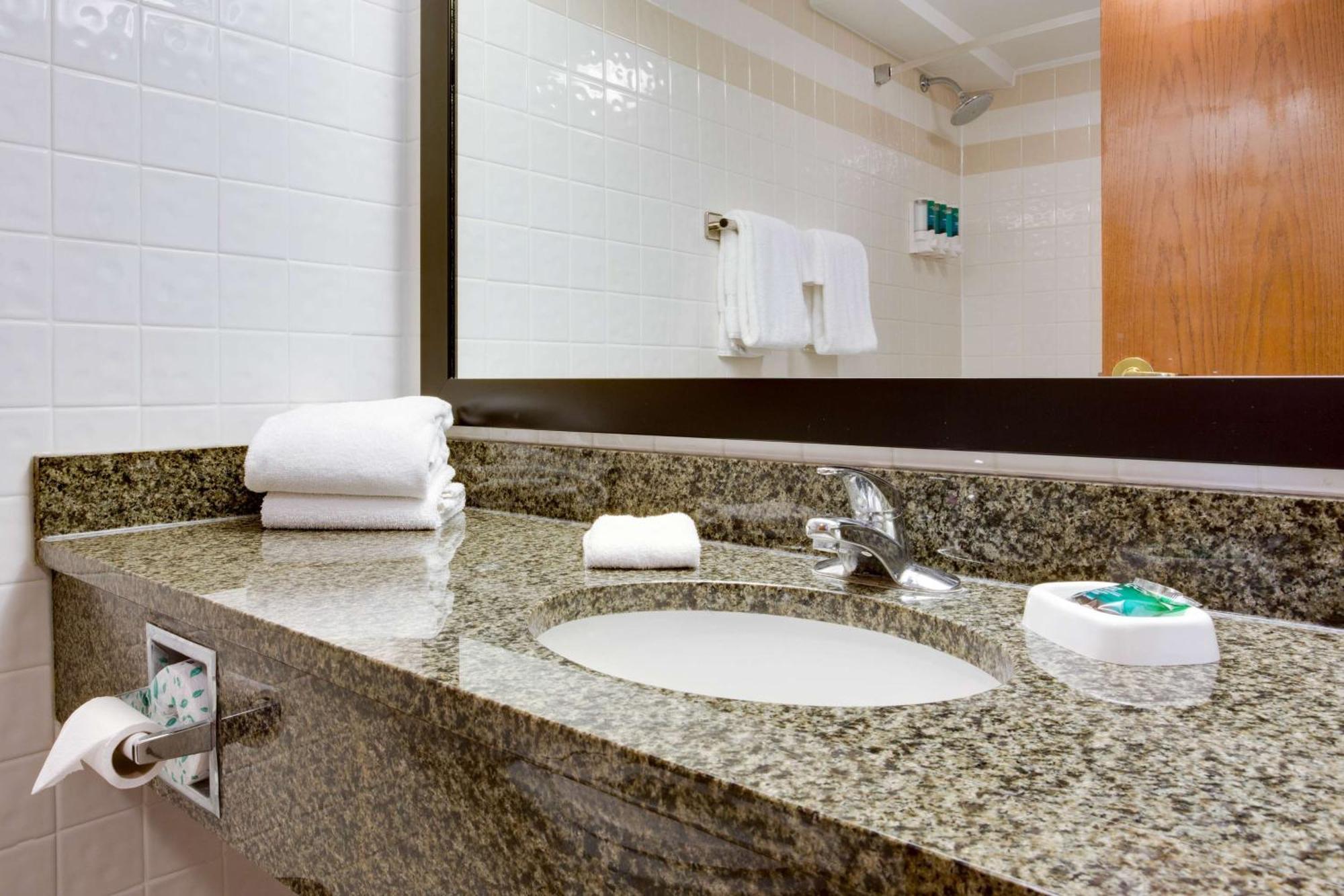 Drury Plaza Hotel San Antonio Airport מראה חיצוני תמונה