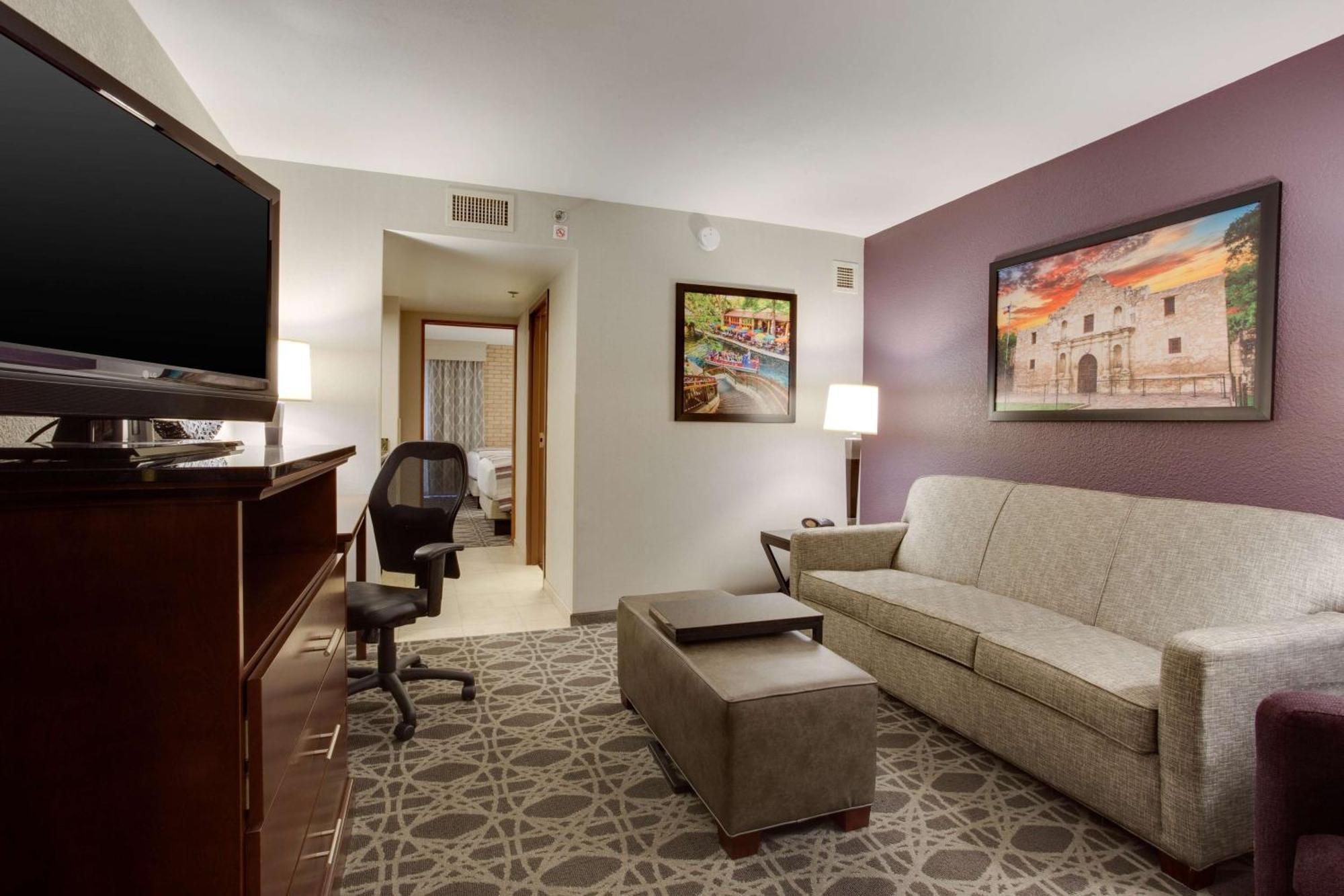 Drury Plaza Hotel San Antonio Airport מראה חיצוני תמונה