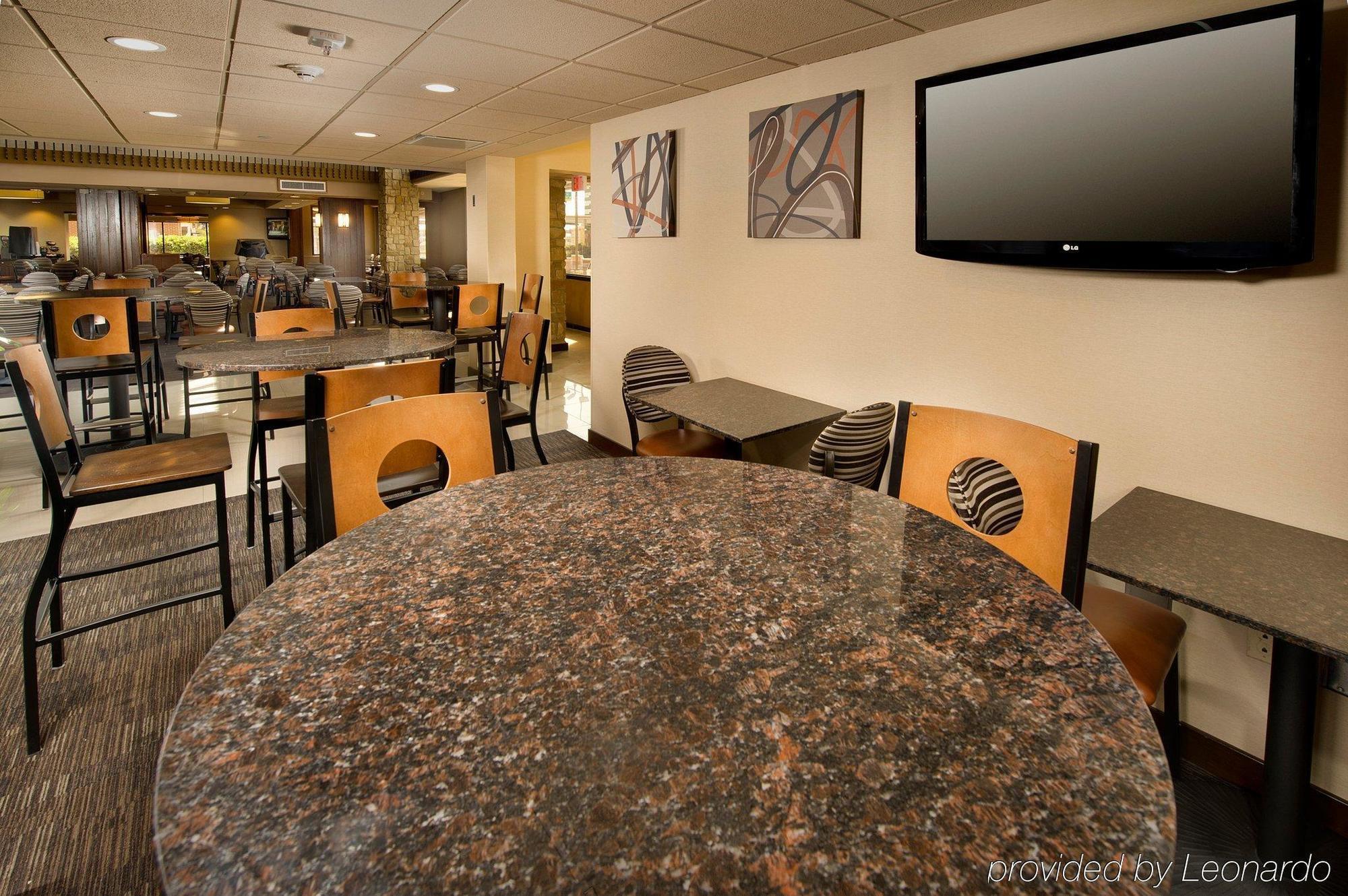 Drury Plaza Hotel San Antonio Airport מראה חיצוני תמונה